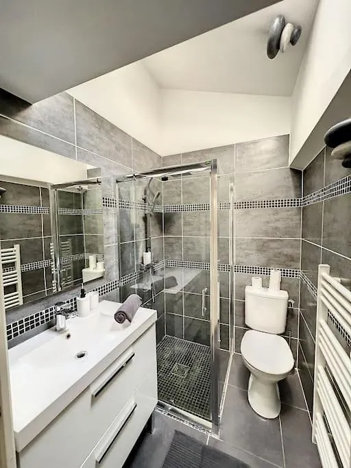 Tres Agreable T2 - Lumineux-Toit Terrasse-Centre Apartment Marseille 0*,  France
